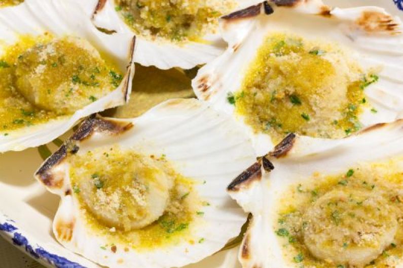Baked Scallops with Herbs and Parmesan 